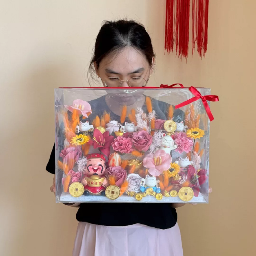Congratulatory Soap Flower Box | Golden Fortune Garden