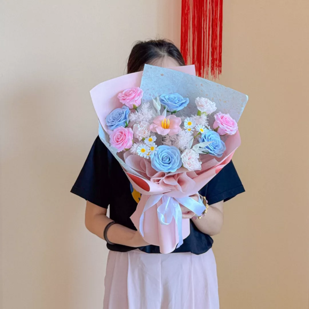 Soap Flower Bouquet | Candy Bloom