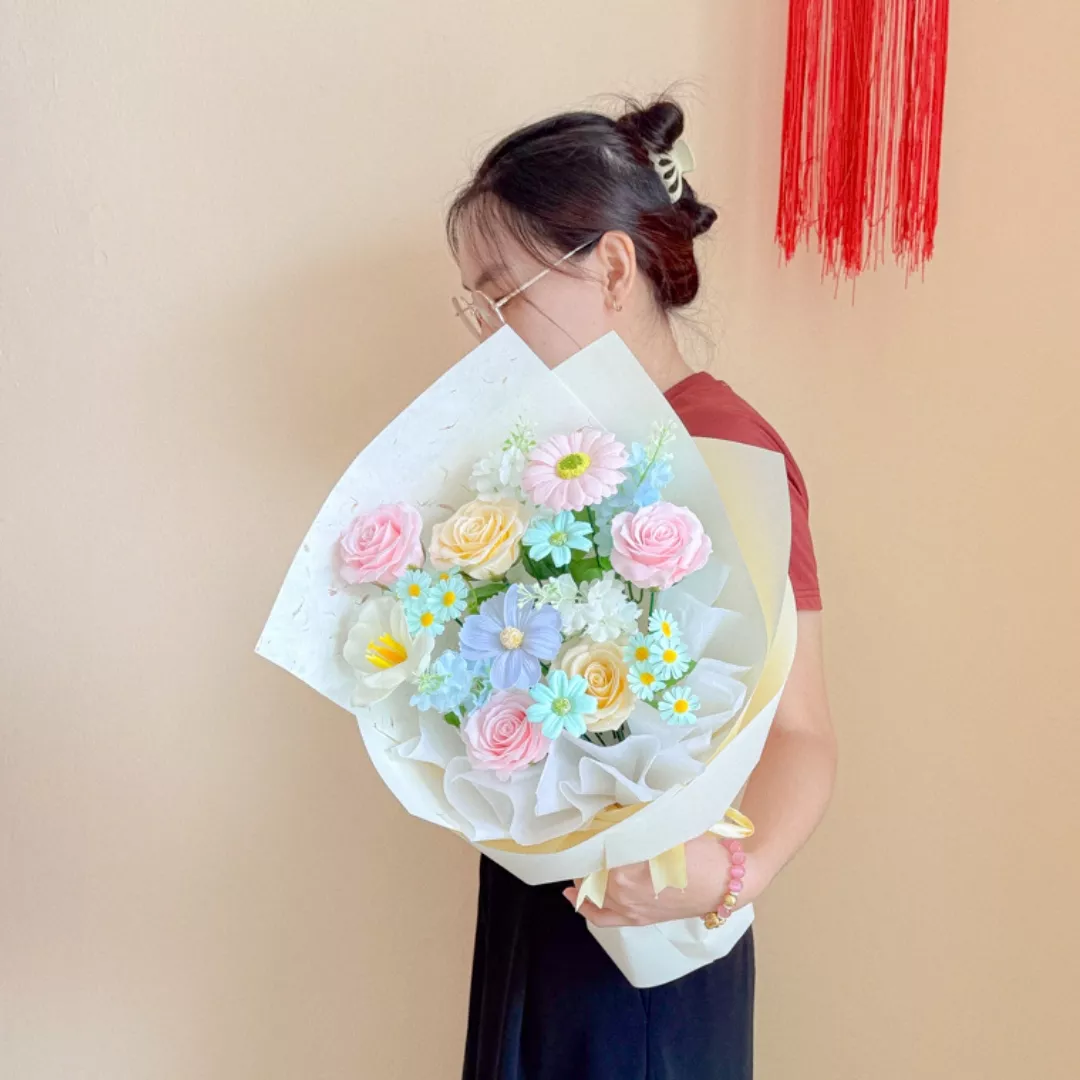 Soap Flower Bouquet | Soft Charm