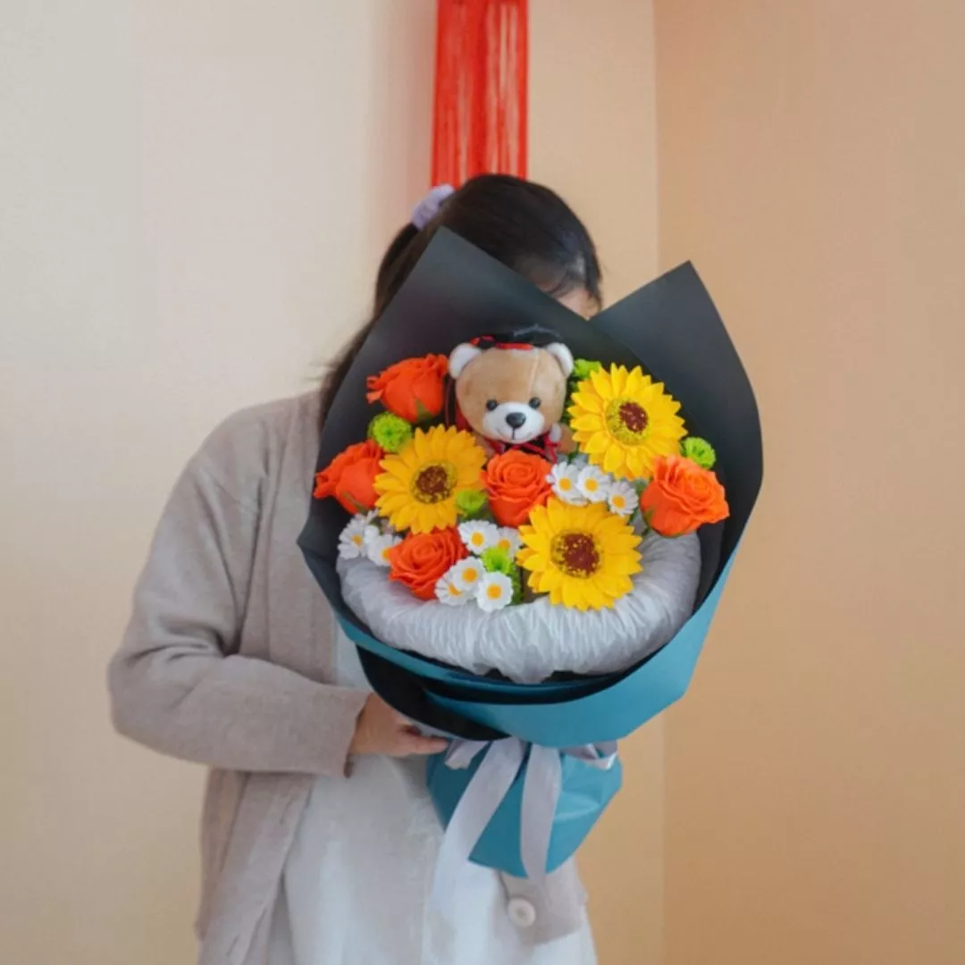 Soap Flower Bouquet | Golden Bear