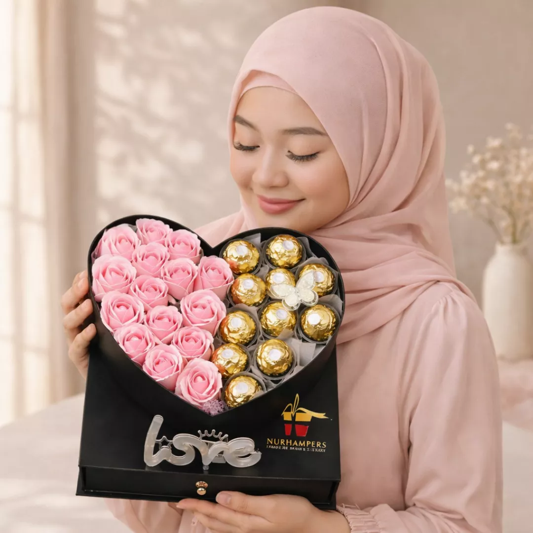 (2026 MOTHER'S DAY SPECIAL) Nurhampers Love Heart Gift Box With Pink Soap Roses