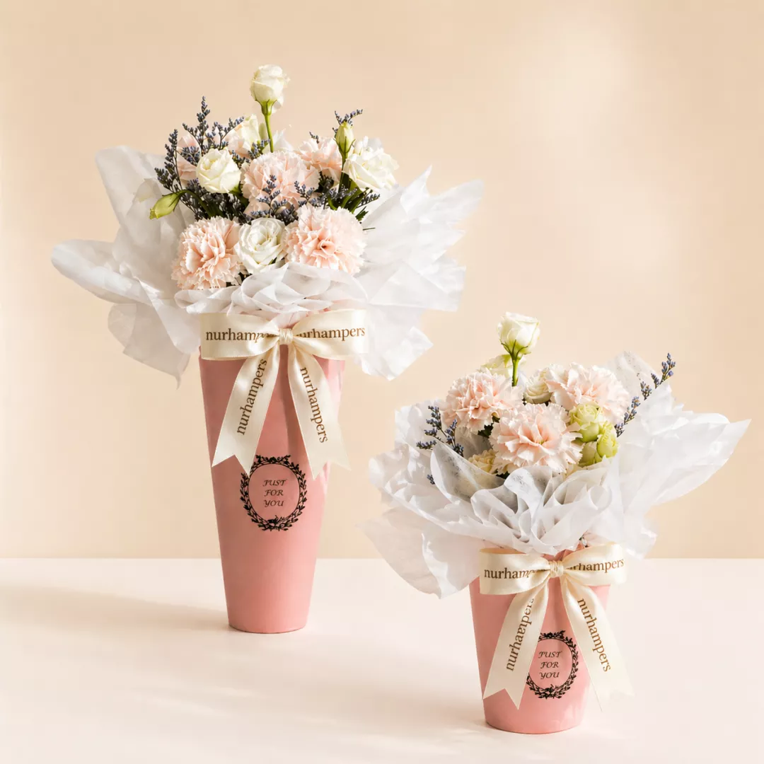 (2026 MOTHER'S DAY SPECIAL) Nurhampers Blush Carnation Flower Box
