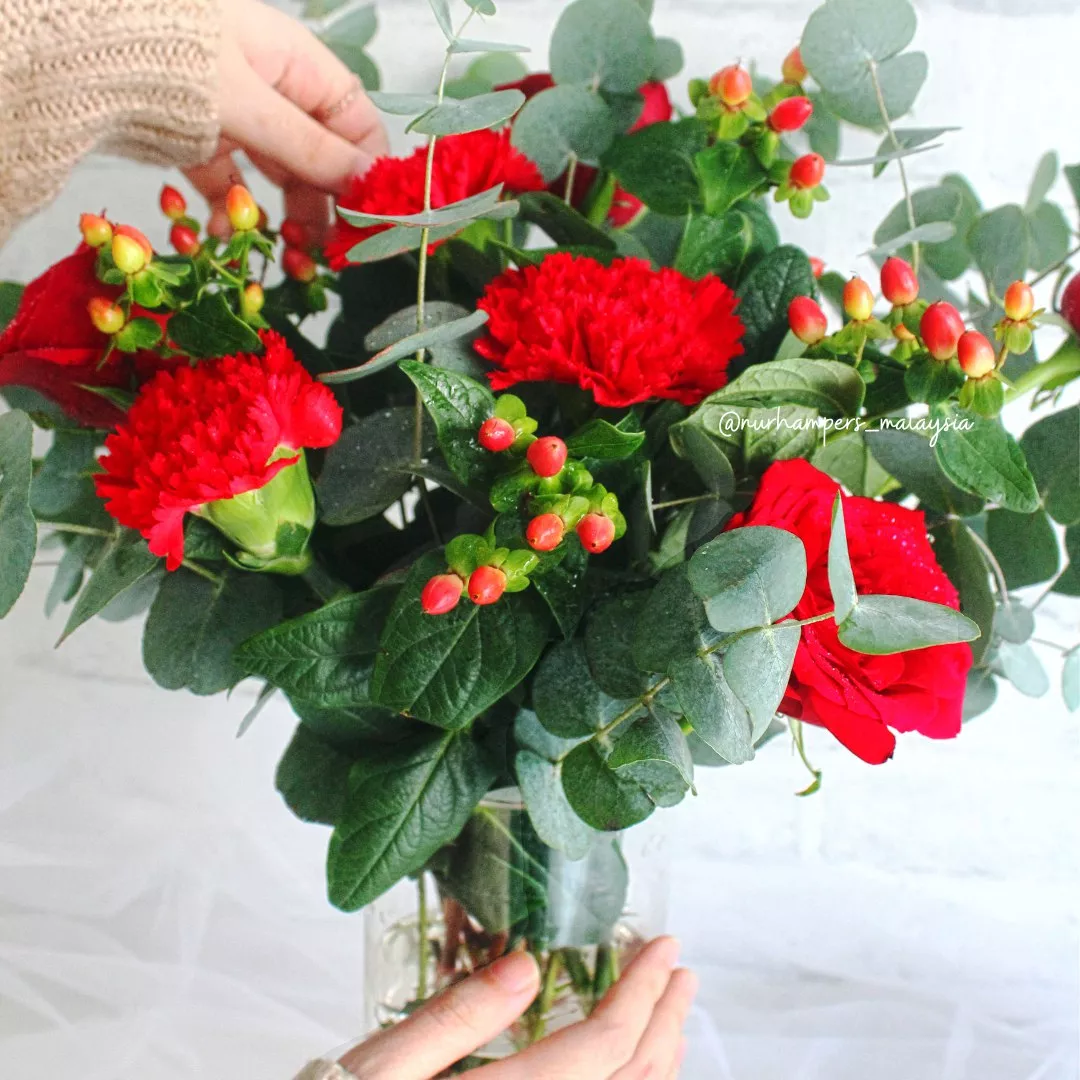 (2026 MOTHER'S DAY SPECIAL) Nurhampers Crimson Bloom Flower Vase