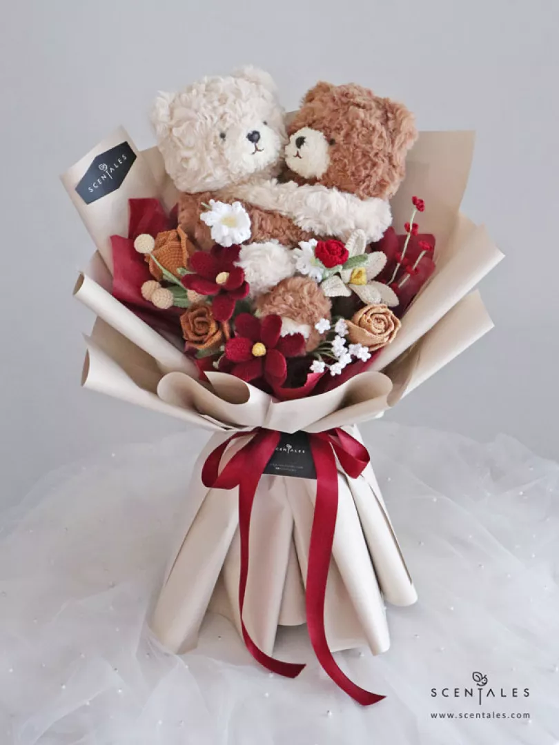 (2026 Valentine’s Day Special) Scentales Bear Hug Crochet Flower Bouquet