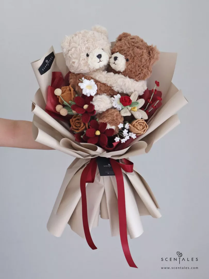 (2026 Valentine’s Day Special) Scentales Bear Hug Crochet Flower Bouquet