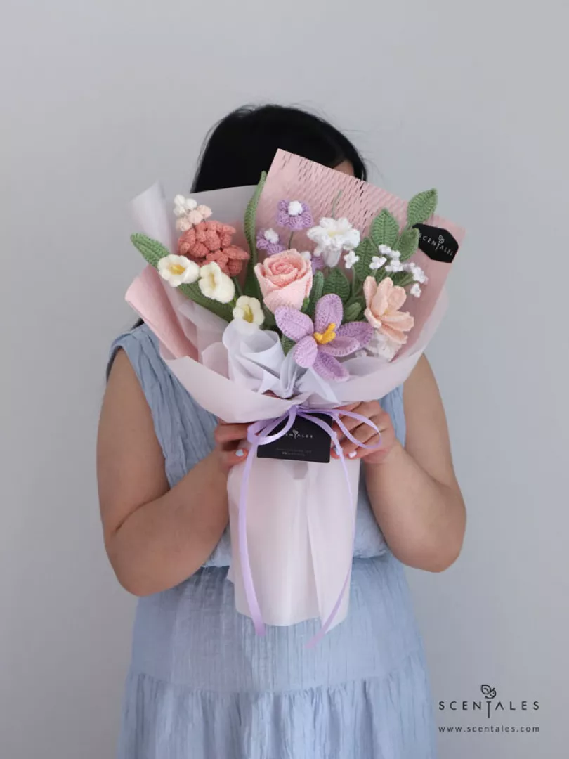 (2026 Valentine’s Day Special) Scentales A Soft Confession Crochet Flower Bouquet