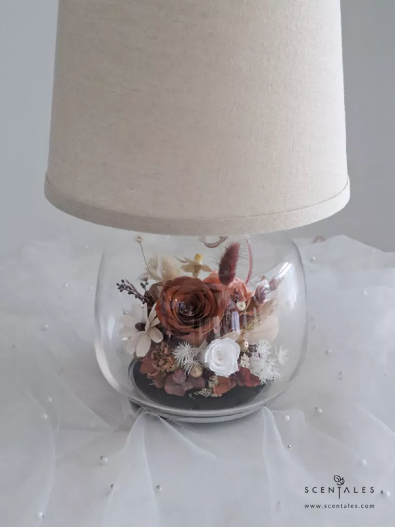 (2026 Valentine’s Day Special) Scentales Stay Awhile Preserved & Dried Flower Glass Table Lamp