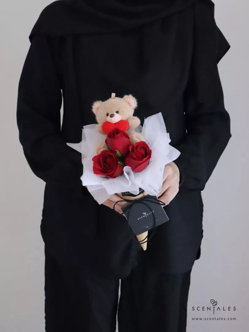 (2026 Valentine’s Day Special) Scentales Bear-y in Love Petite Flower Bouquet