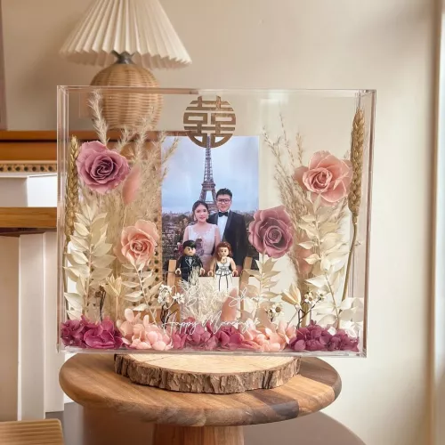 Adriel Preserved Flower Frame