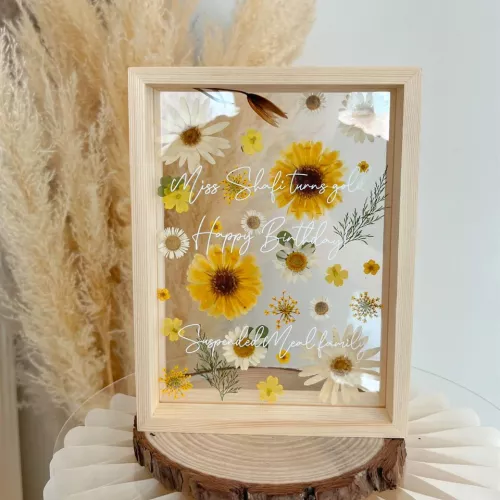 Nora Pressed Flower Frame