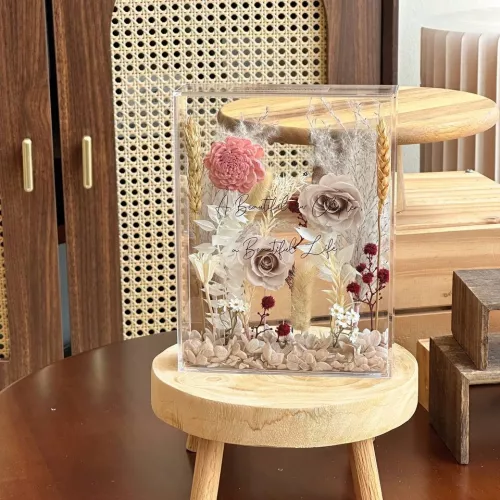 Arthur Acrylic Box Frame