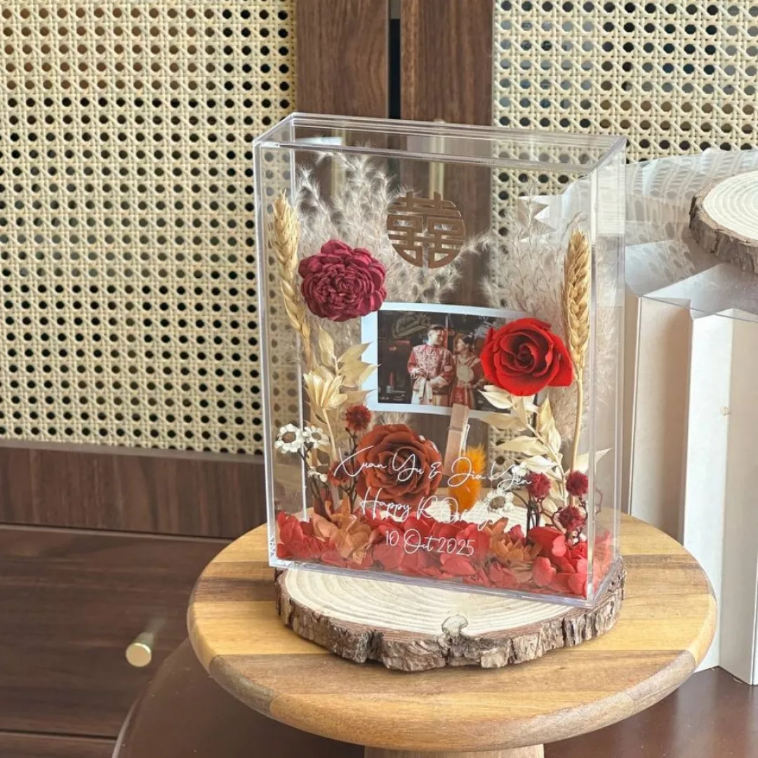 Heidi Acrylic Box Frame 