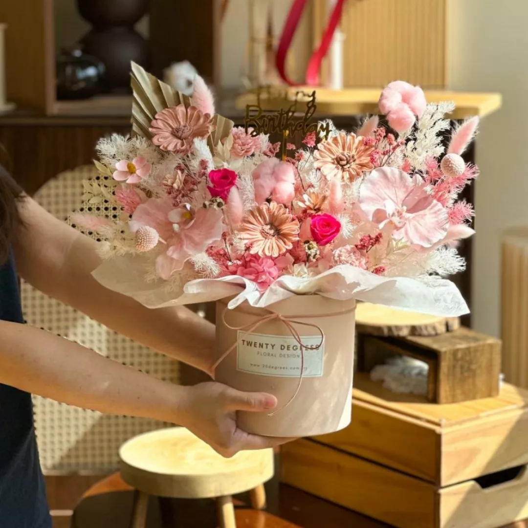 Alora Preserved Flower Vase