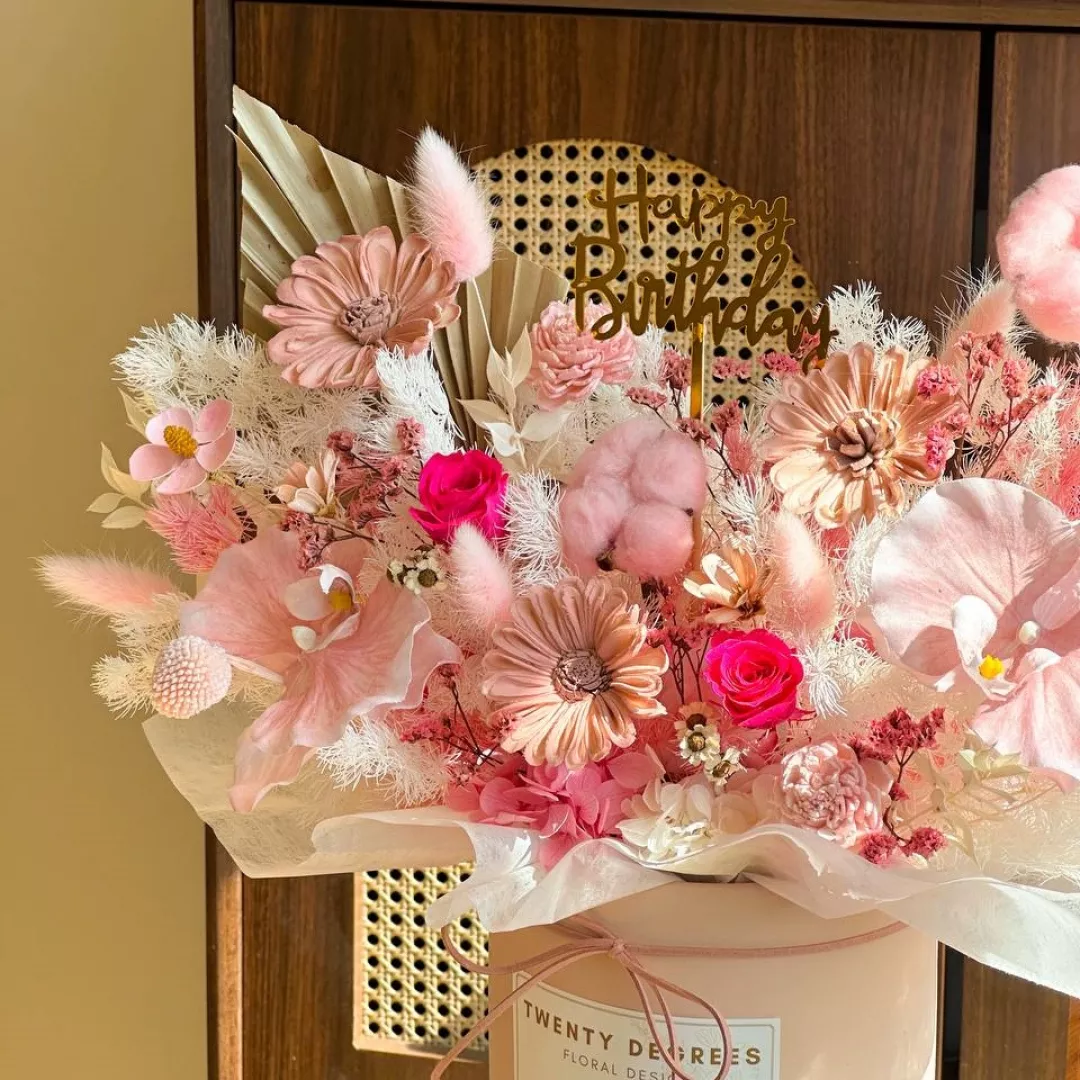 Alora Preserved Flower Vase