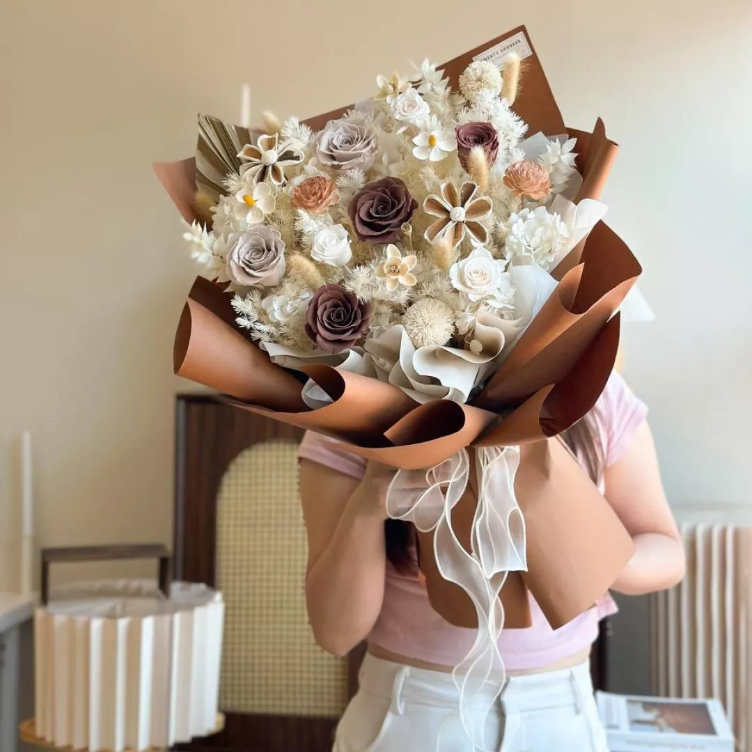 (Valentine's Day) Ferris Preserved Flower Bouquet