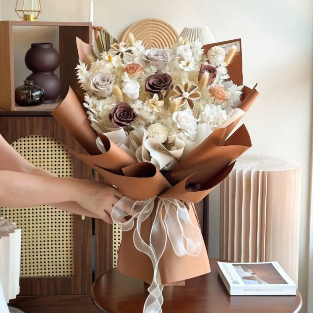 (Valentine's Day) Ferris Preserved Flower Bouquet