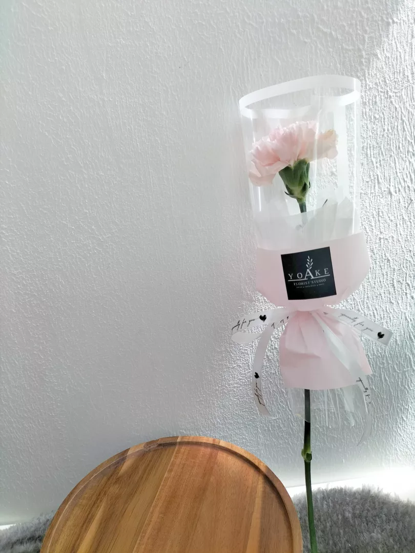 Mummy (Single Stalk Bouquet)