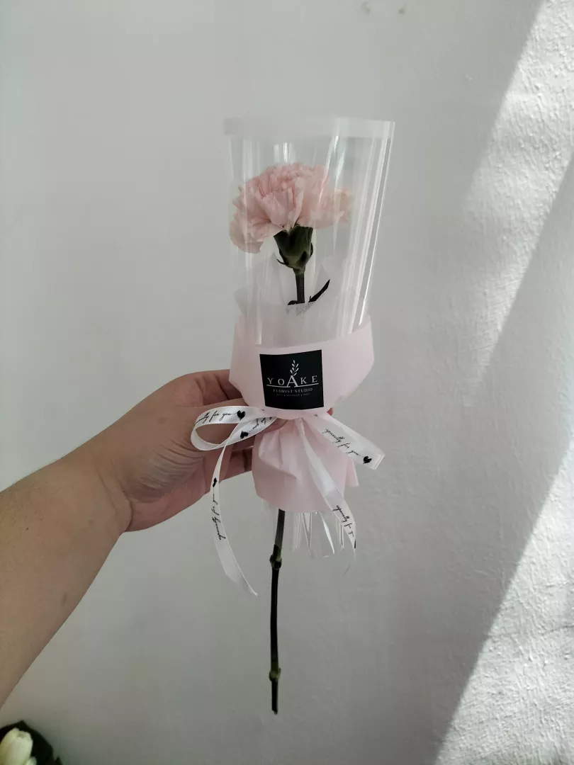 Mummy (Single Stalk Bouquet)