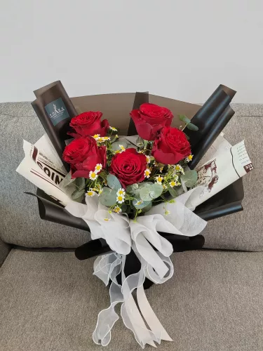 Every Love - Red Rose Bouquet (Fresh Flower)