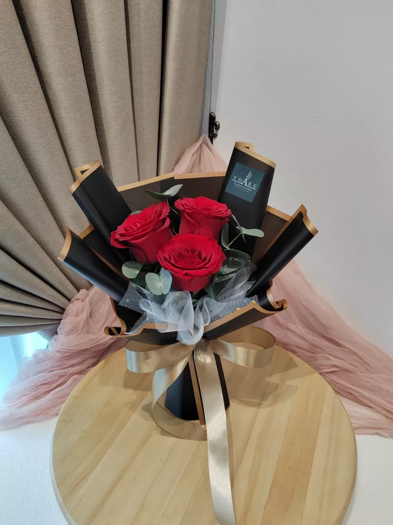 Ever Red - Valentine's Day Bouquet (Fresh Flower)